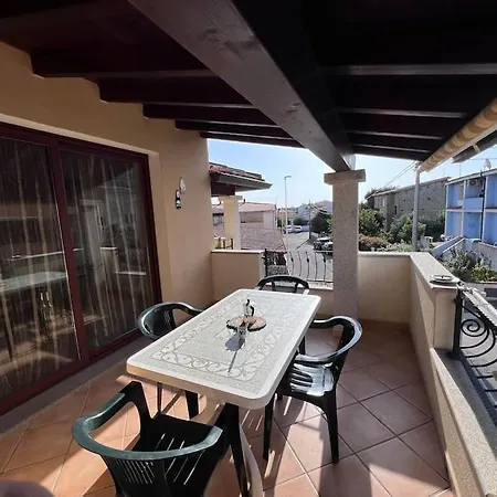 アパート Lovely With Terrace And Air Conditioning Torpè