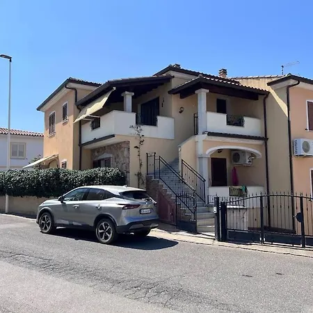 Lovely With Terrace And Air Conditioning Appartement