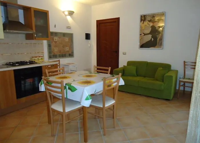 Lovely With Terrace And Air Conditioning *