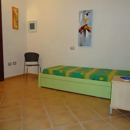 Apartamento Lovely With Terrace And Air Conditioning Torpè