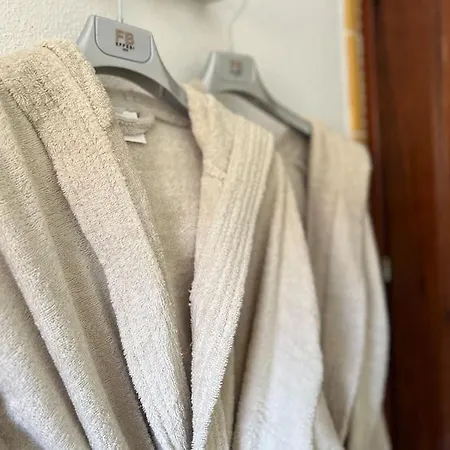 Lovely With Terrace And Air Conditioning Apartamento