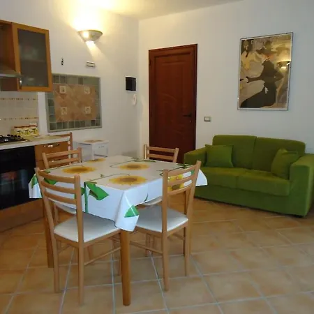 Lovely With Terrace And Air Conditioning *